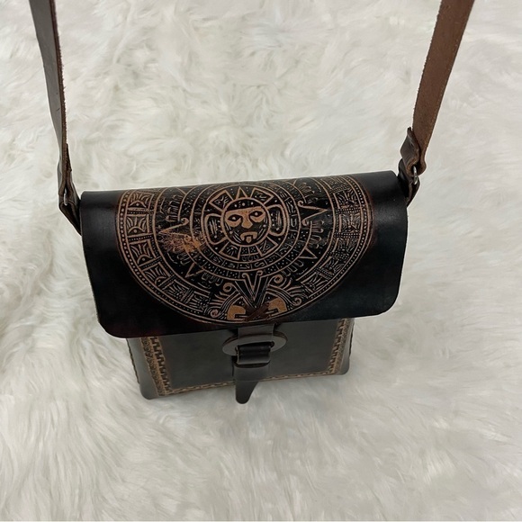 Vintage Hand Tooled Hard Leather Bag - Picture 8 of 11
